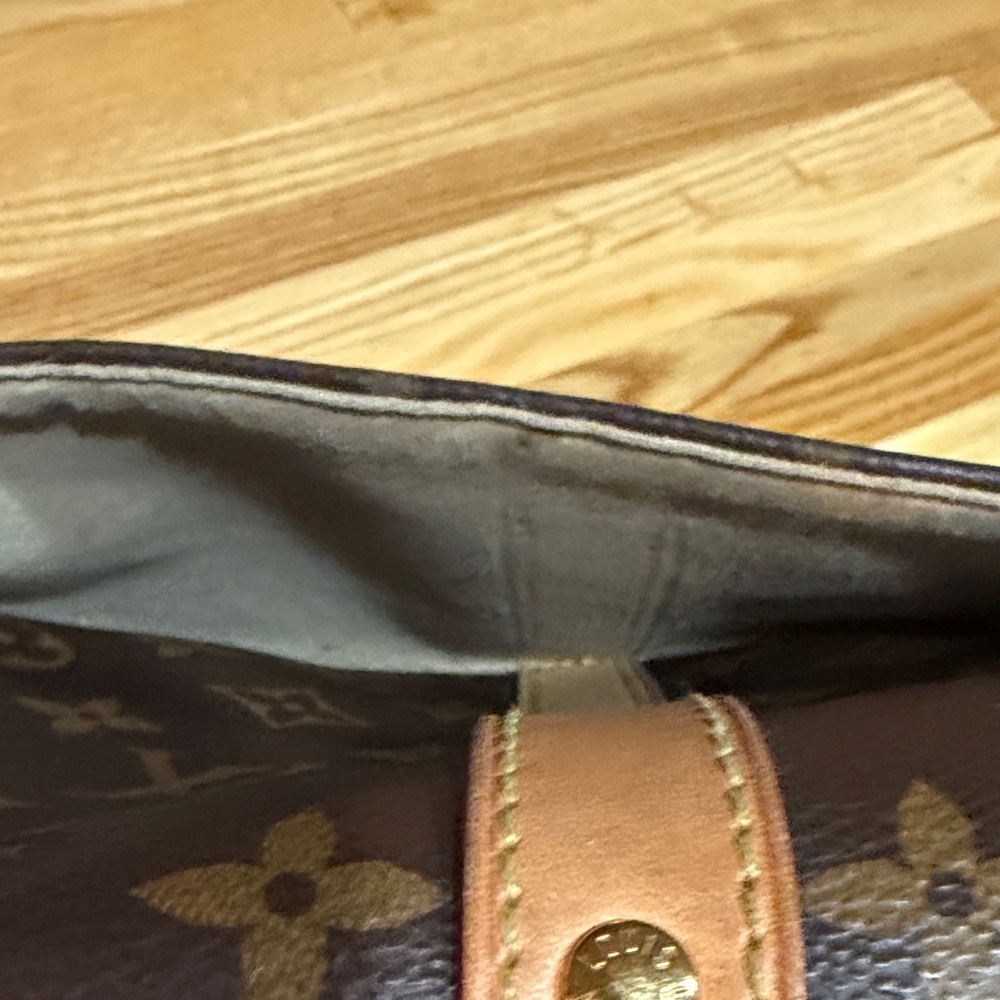 Louis Vuitton Saumur BB Monogram Crossbody Bag - Picture 6 of 13